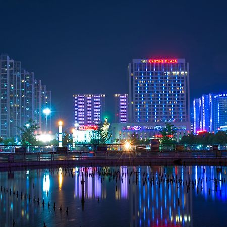 Crowne Plaza Xiangyang By Ihg Hotel Exterior photo