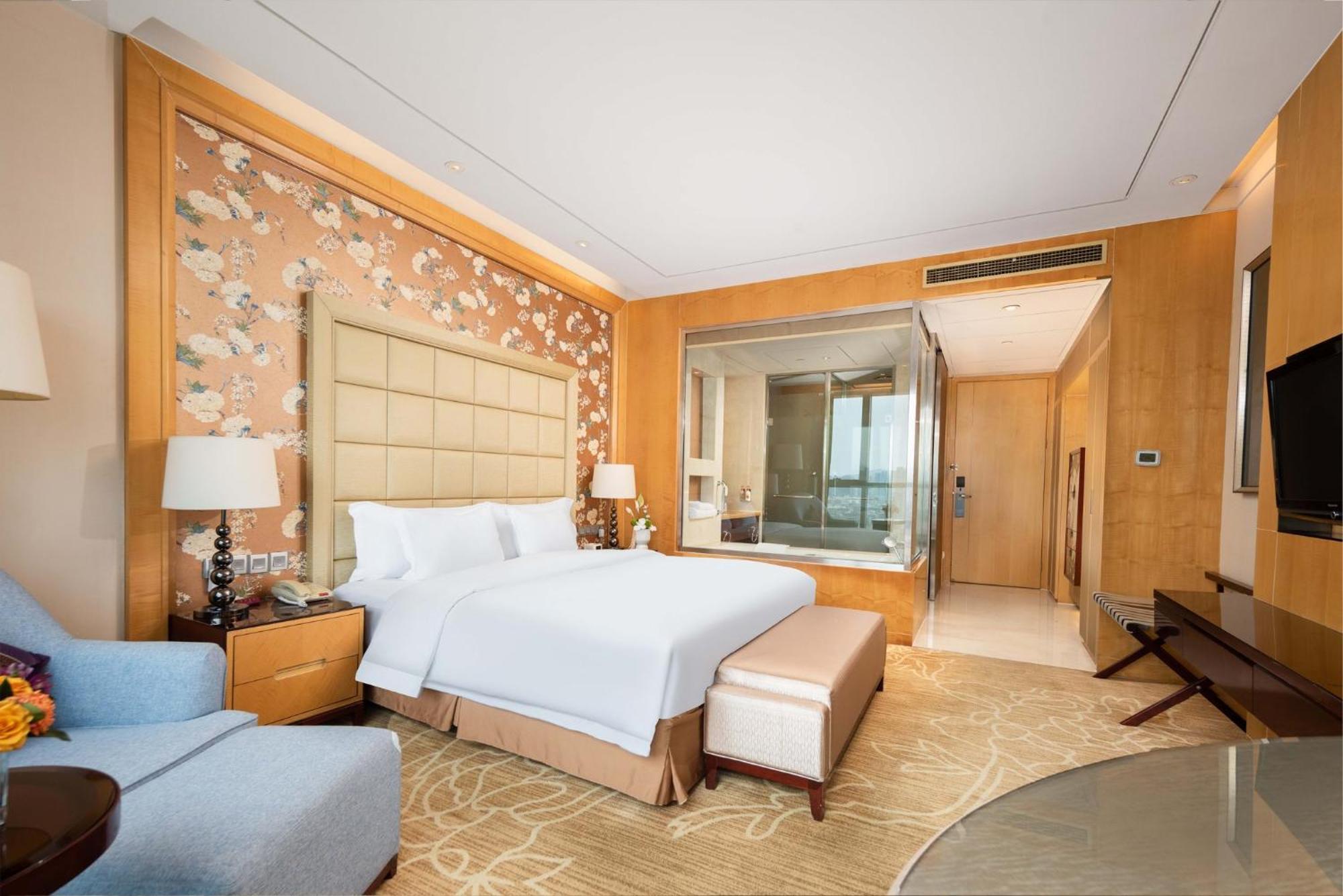 Crowne Plaza Xiangyang By Ihg Hotel Exterior photo