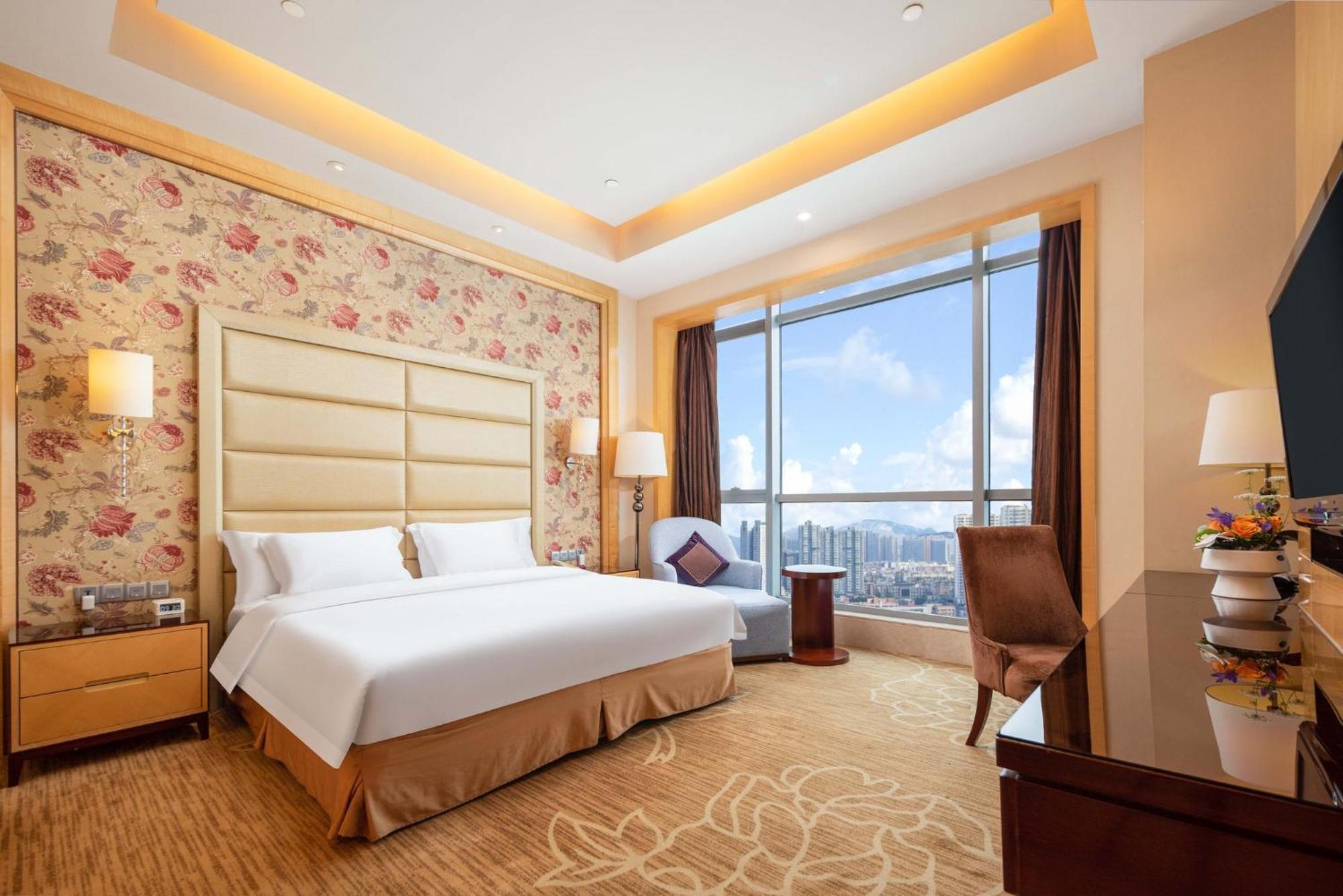 Crowne Plaza Xiangyang By Ihg Hotel Exterior photo